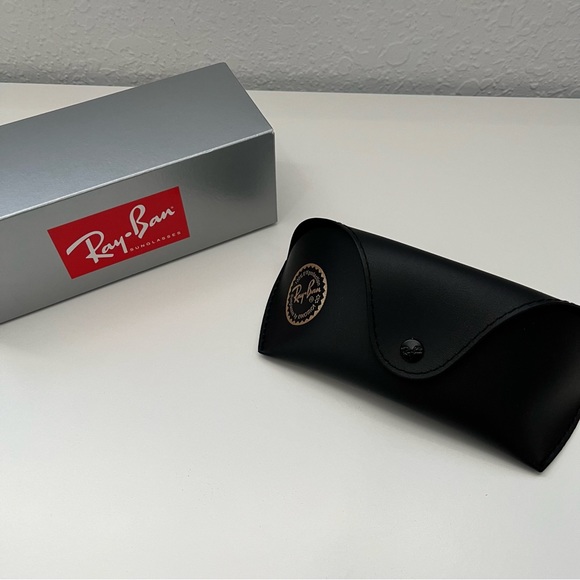 Sold on Depop - Ray-Ban RB4122 Black Rectangular Sunglasses w Green Lenses - Picture 10 of 11